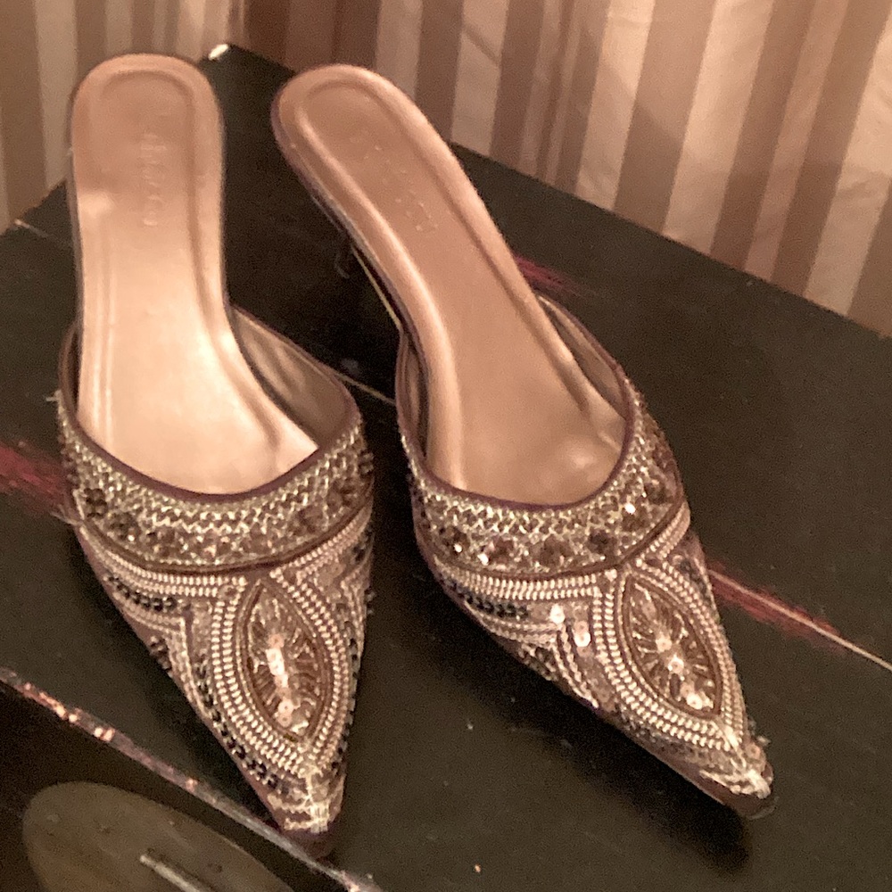 Le Chateau shoes
